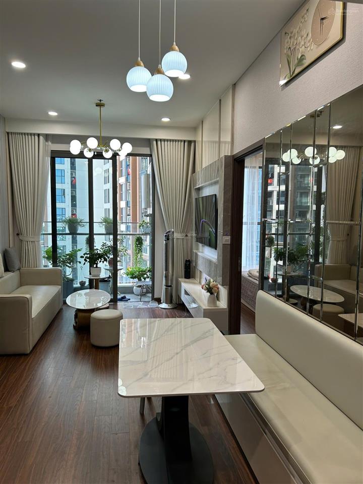 Căn hộ masteri ocean park 1 full nội thất đẹp đẽ chỉ việc xách valy vào ở. sẵn sổ cất két