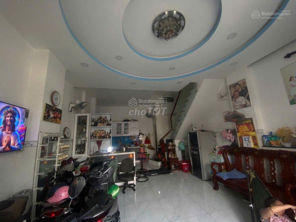 Hơn 6 tỷ  nhà gò vấp  hẻm xe hơi khu phân lô, dt 5x11m , xây 4t bề thế, ngay lê đức thọ