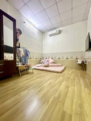 Nhà đẹp  gò vấp phường 3  chỉ 9 tỷ  hẻm thông thoáng  gần sân bay