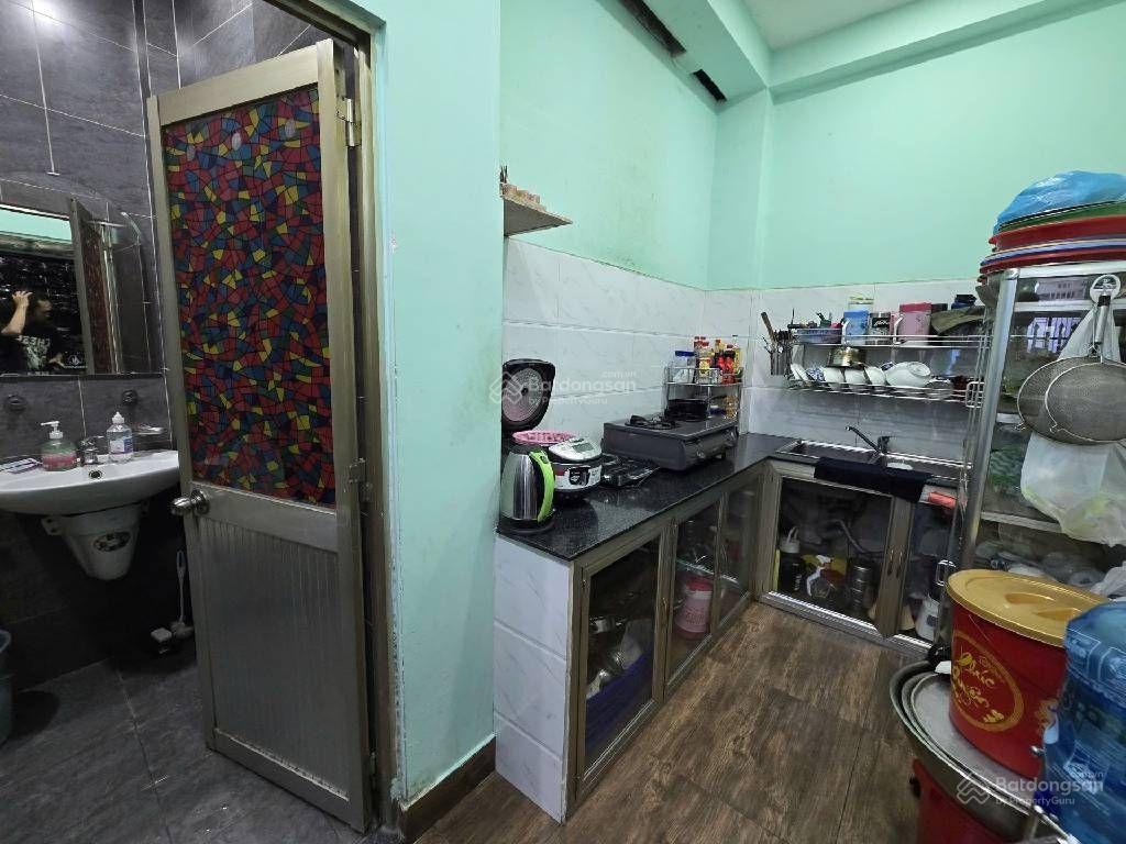 Gò vấp  1 căn ra mặt tiền  ngang khủng 6m  sân để xe rộng rãi  chỉ nhỉnh 4 tỷ
