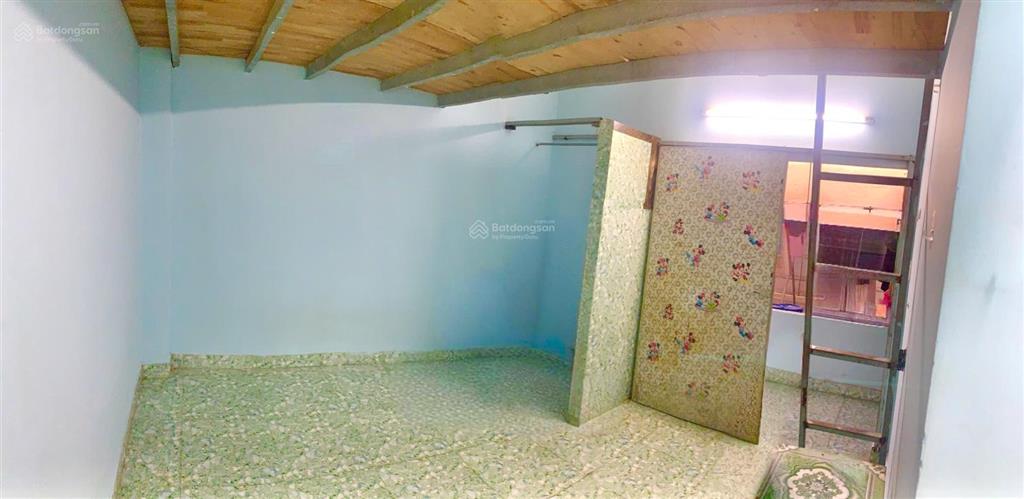 Cho thuê phòng mới có gác, cửa sổ rộng 20m2. khu vực an ninh yên tĩnh giáp q10, 11, tân bình