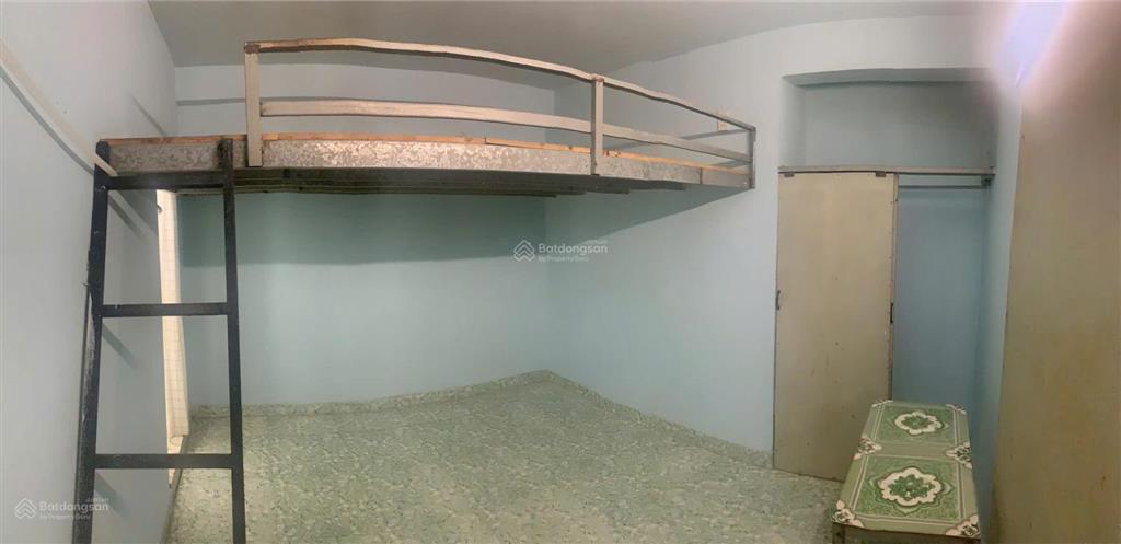 Cho thuê phòng mới có gác, cửa sổ rộng 20m2. khu vực an ninh yên tĩnh giáp q10, 11, tân bình