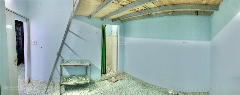 Phòng có gác, wc riêng mỗi phòng, không ở chung với chủ. giá 2tr6, giáp các q5, 10, tân bình