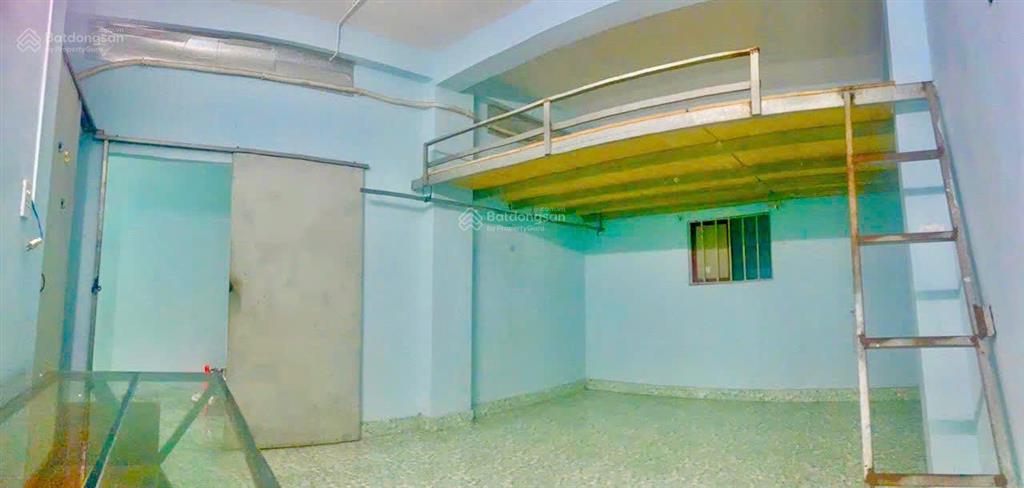 Cho thuê phòng rộng 30m2 không chung chủ, gần các trường đại học. tiện di chuyển các quận trung tâm