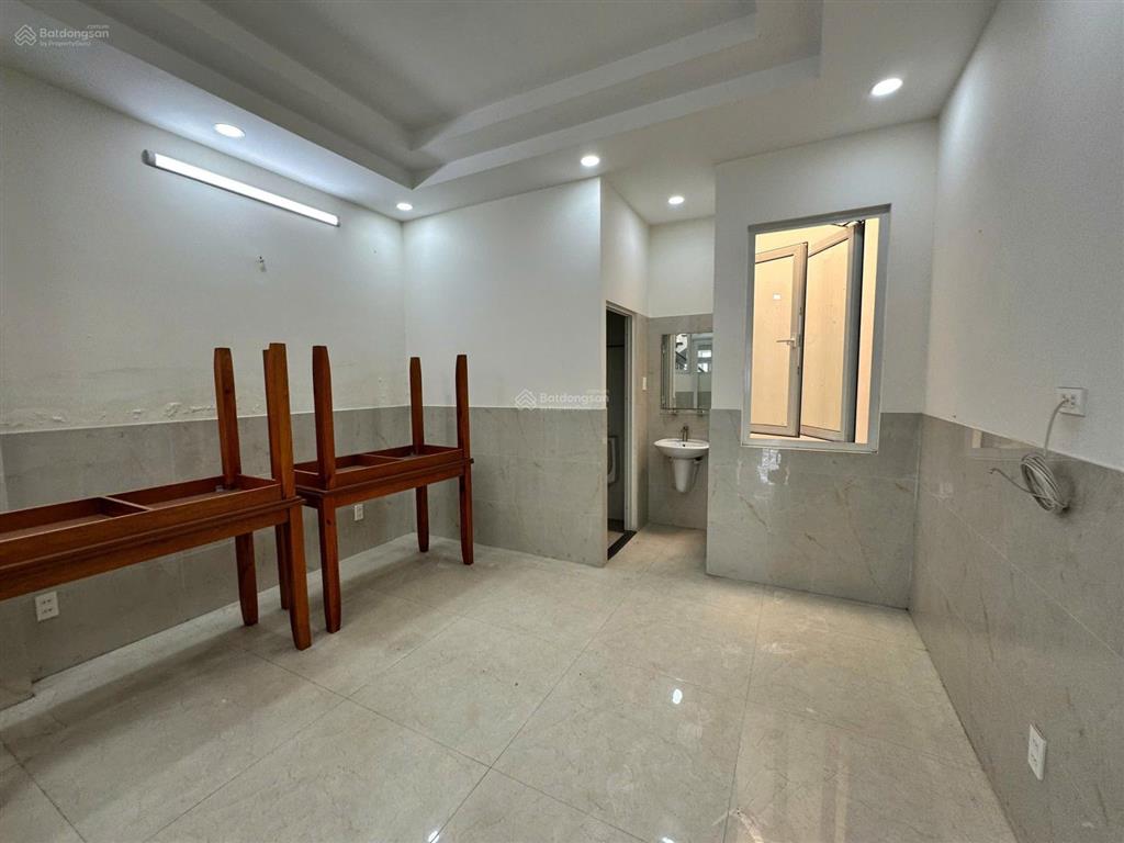 Hẻm 6m nhà đúc 1 trệt 1 lửng 2 lầu st phường tân sơn nhì  giá 9 tỷ