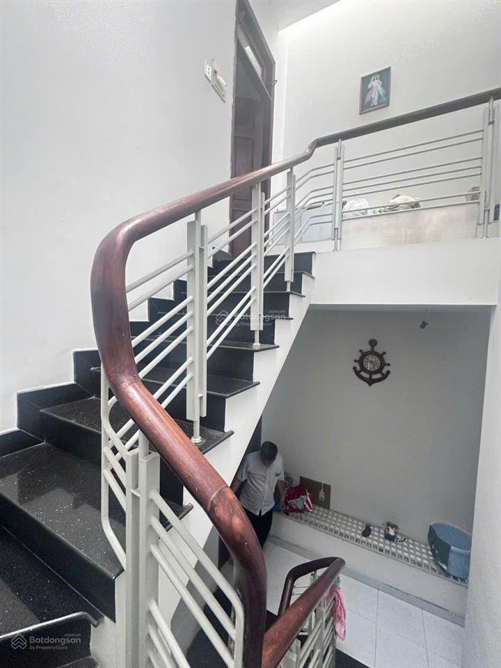1/ hẻm xe hơi đường gò dầu, đúc 2 lầu st, gần độc lập  giá 7.9 tỷ tl