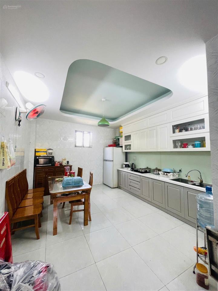 Nhà đẹp hẻm xe hơi gò dầu (4x15m) đúc 5 tấm  giá 7.9 tỷ