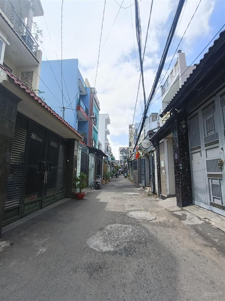 Nhà đẹp hẻm xe hơi gò dầu (4x15m) đúc 5 tấm  giá 7.9 tỷ
