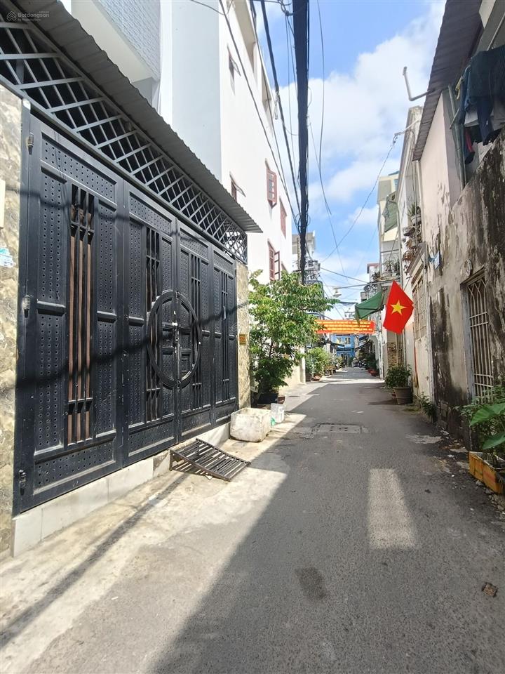 Nhà đẹp hẻm xe hơi gò dầu (4x15m) đúc 5 tấm  giá 7.9 tỷ