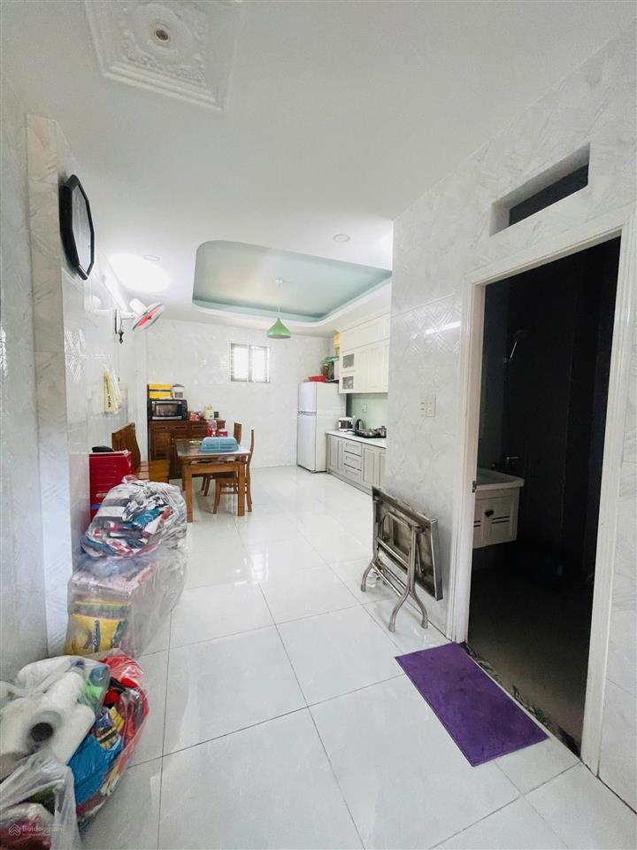 Nhà đẹp hẻm xe hơi gò dầu (4x15m) đúc 5 tấm  giá 7.9 tỷ