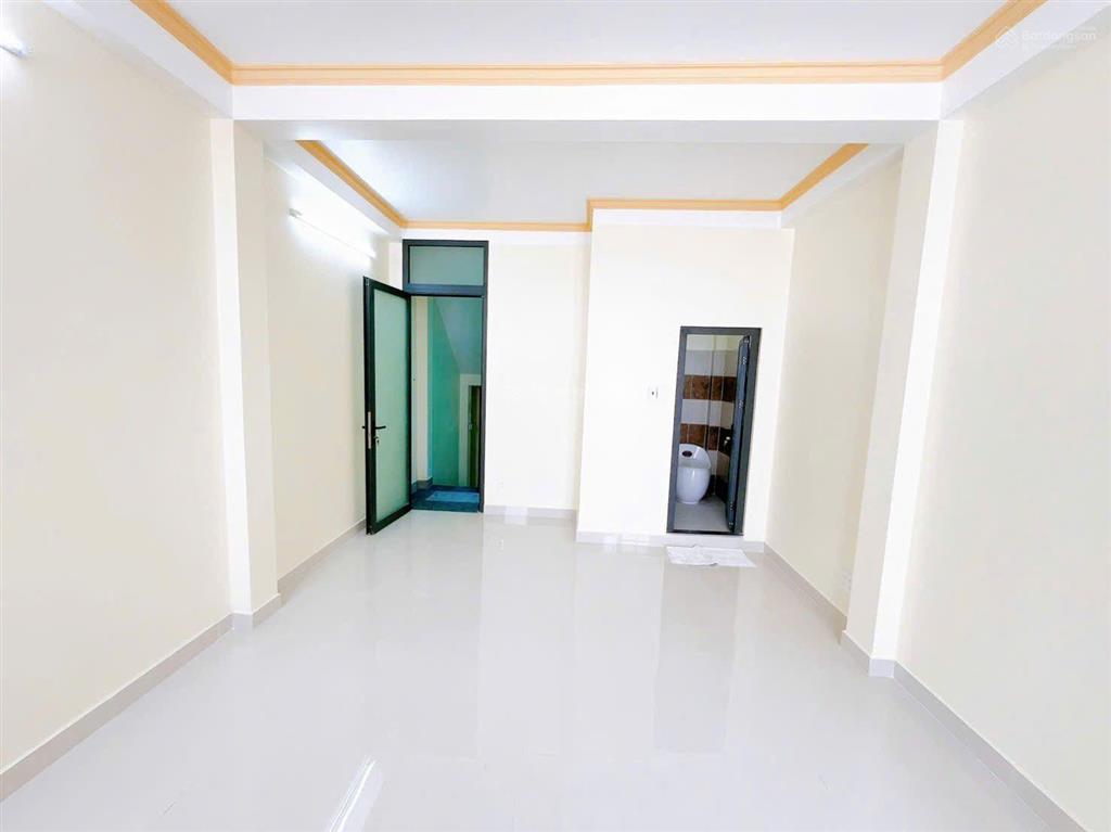 Mặt tiền 16m nút giao gò dầu  cầu xéo, đúc 3.5 tấm  giá chỉ 12.9 tỷ