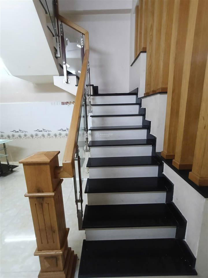 Nhà 2mt đường vườn lài (70.2m2) đúc 1 lầu  giá 7.5 tỷ chủ thiện chí bán