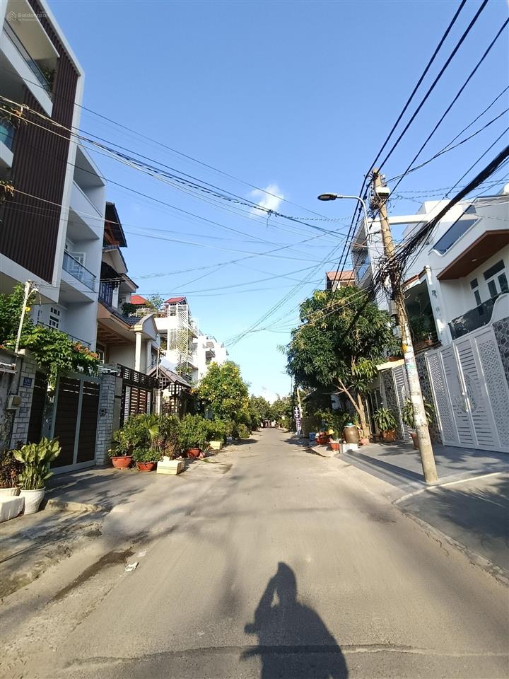 Đường 12m gần chợ nguyễn sơn (4x19.5m) đúc 1 lầu. ngay trường thpt trần phú