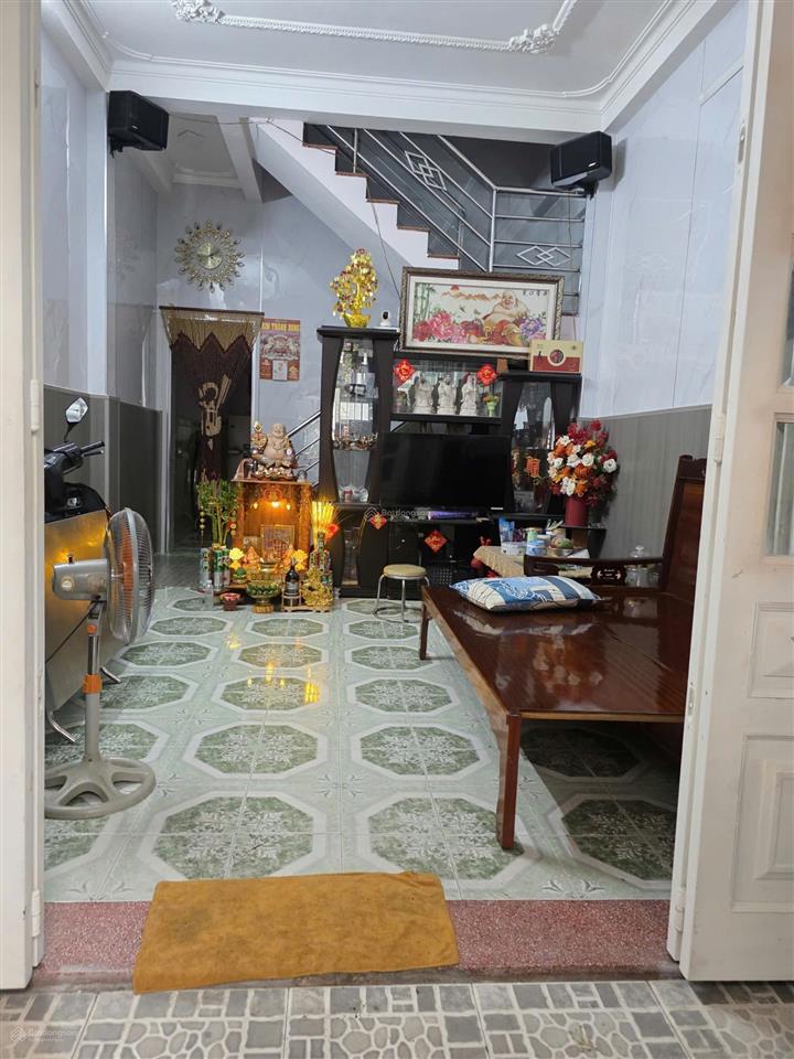 Nhà hẻm 6m giáp quận tân bình  đúc 1 lầu  chủ thiện chí bán