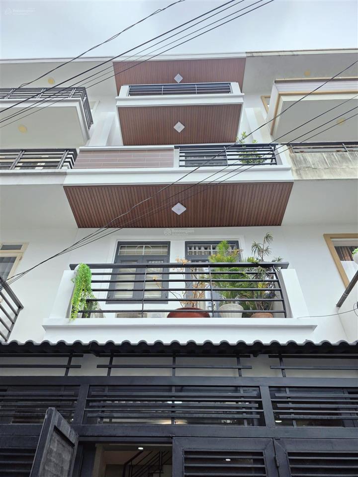 Khu nội bộ phường tân thành  đúc 3 lầu mới đẹp. giá 8.8 tỷ tl