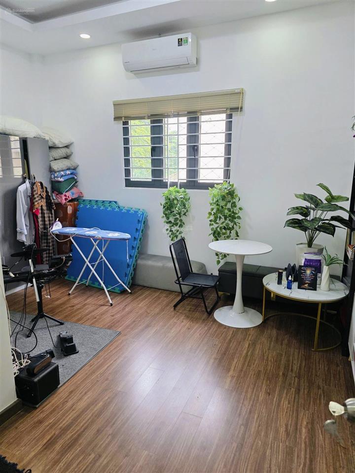 Khu nội bộ phường tân thành  đúc 3 lầu mới đẹp. giá 8.8 tỷ tl