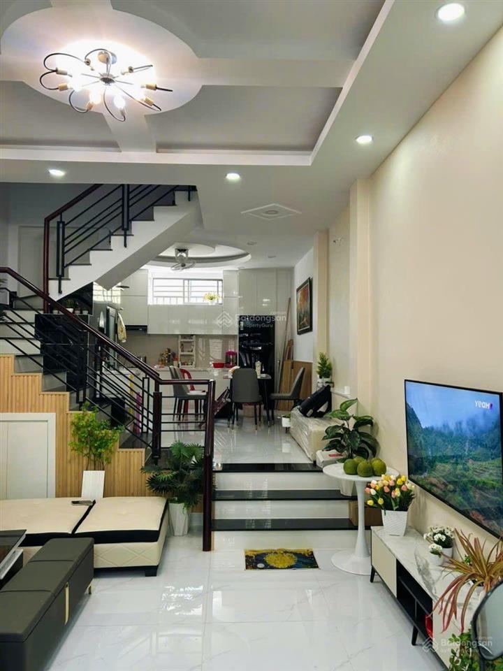 Khu nội bộ phường tân thành  đúc 3 lầu mới đẹp. giá 8.8 tỷ tl
