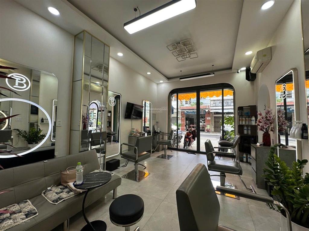 Mặt tiền 12m đường thành công. đúc 3 lầu đẹp. gần tân sơn nhì
