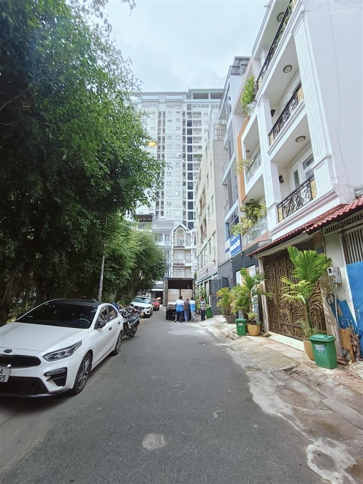 Khu vip tô hiệu (4x14.5m) 3 lầu st, đối diện công viên, giáp q.6
