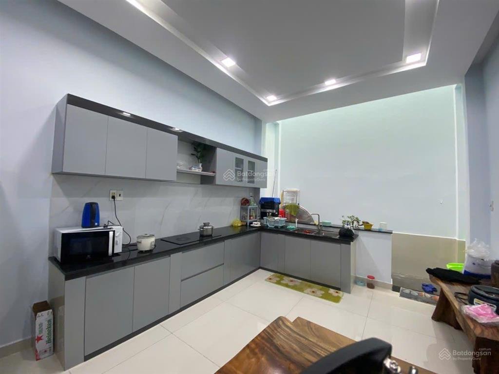 Mặt tiền kinh doanh ngay trường học phường tân sơn nhì, 2 lầu đẹp  giá 11.2 tỷ