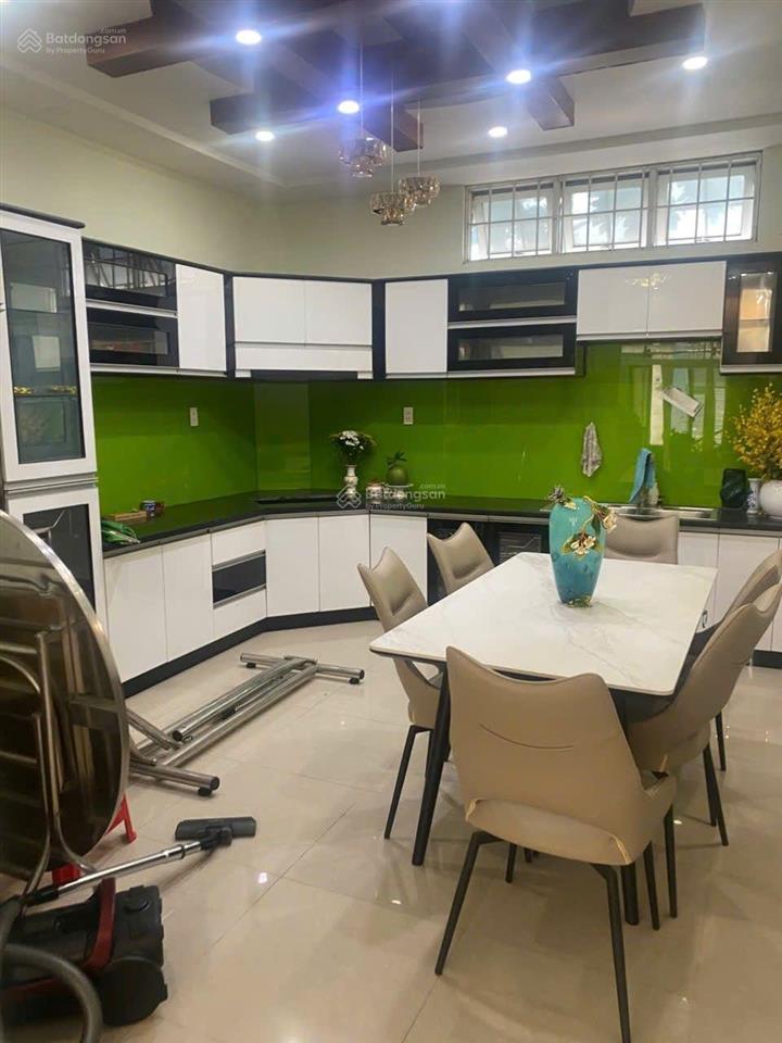 Đường 10m thông tân hương (4,1x15,5m) đúc 3,5 tấm