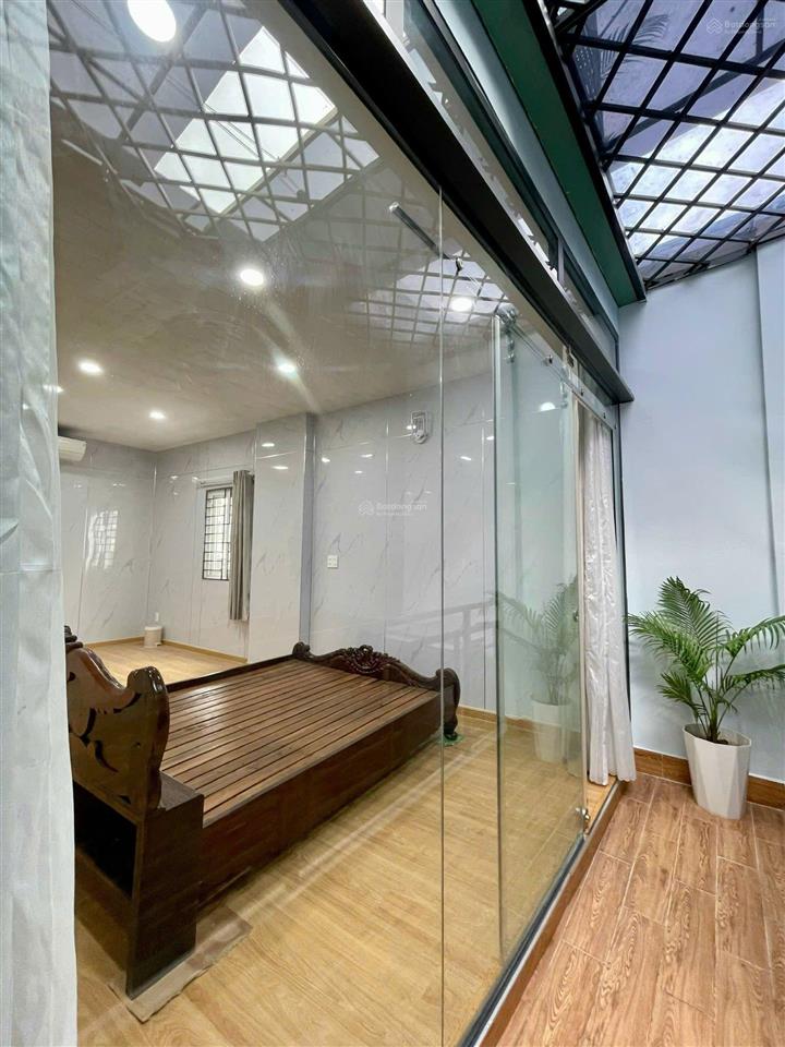 Đường 12m đỗ nhuận (4x17m) 2 lầu, đang cho thuê 20tr/th, khu celadon