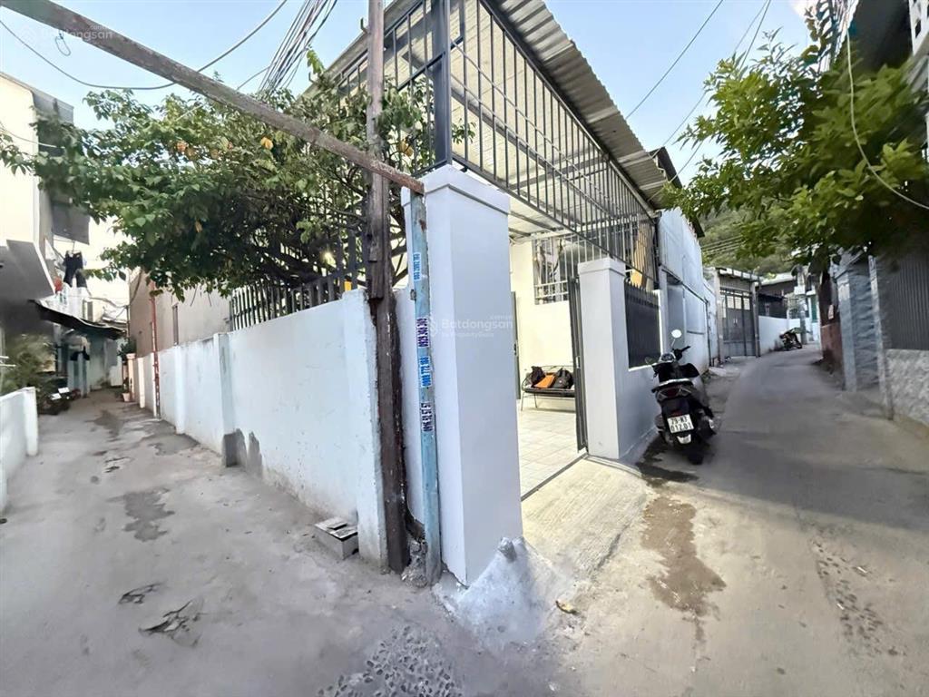 Bán nhà cấp 4 nở hậu mới đẹp, sạch sẽ hẻm ô tô nguyễn khuyến vĩnh hải