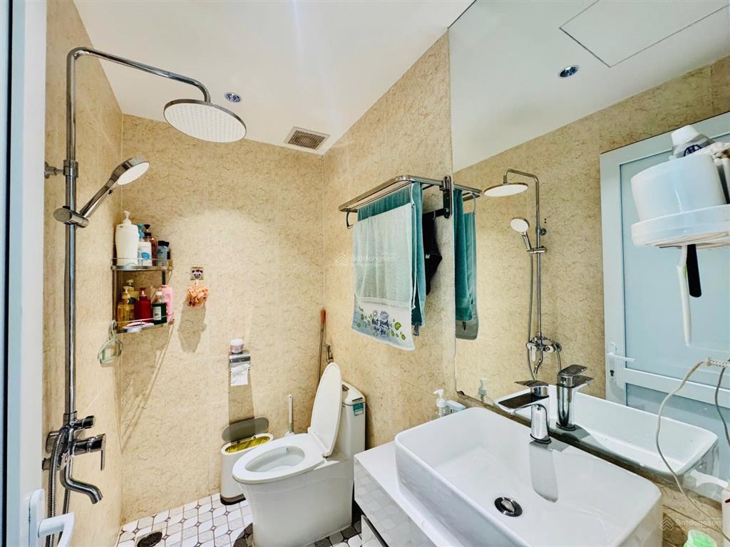 Hạ giá 100triệu bán nhanh  căn hộ 71m2 view biển nội thất cao cấp mới zin oc2a