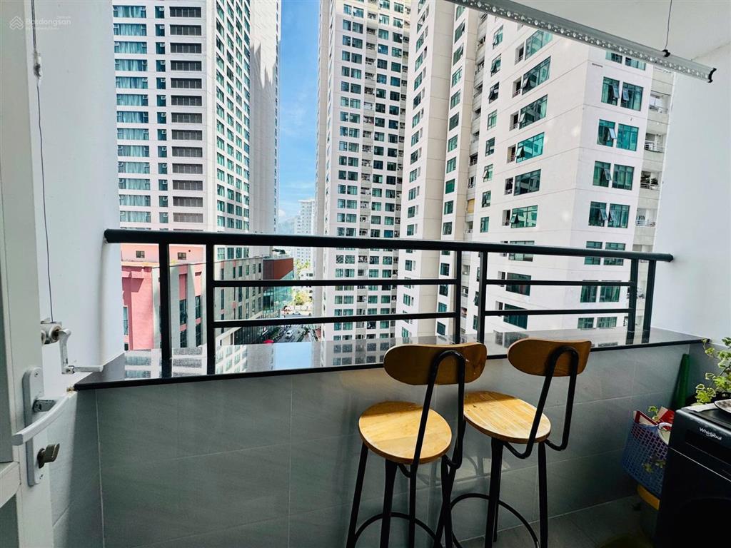 Hạ giá 100triệu bán nhanh  căn hộ 71m2 view biển nội thất cao cấp mới zin oc2a