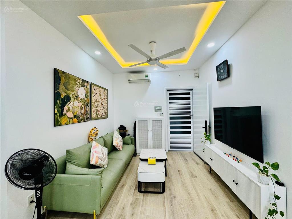Hạ giá 100triệu bán nhanh  căn hộ 71m2 view biển nội thất cao cấp mới zin oc2a