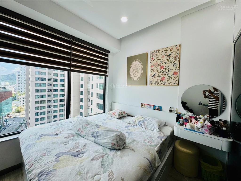 Hạ giá 100triệu bán nhanh  căn hộ 71m2 view biển nội thất cao cấp mới zin oc2a