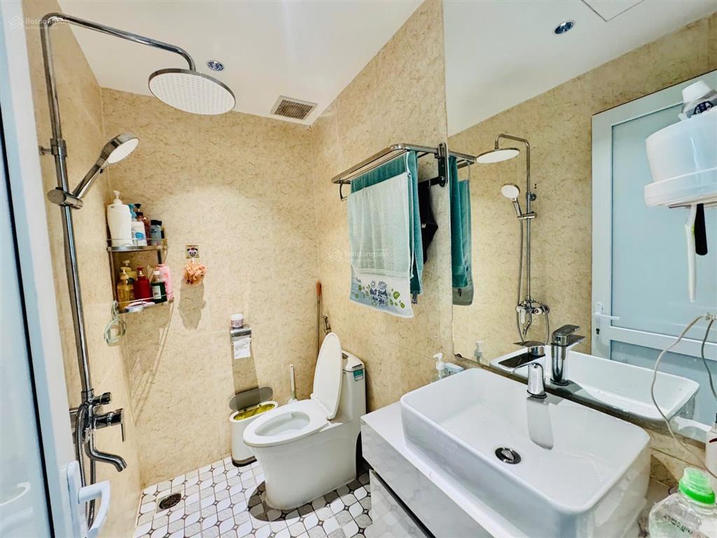Hạ giá 100triệu bán nhanh  căn hộ 71m2 view biển nội thất cao cấp mới zin oc2a