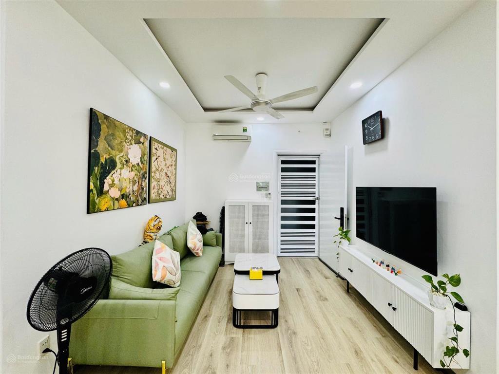 Hạ giá 100triệu bán nhanh  căn hộ 71m2 view biển nội thất cao cấp mới zin oc2a