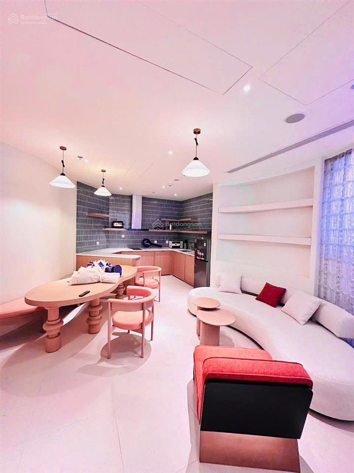 Chủ cần bán nhanh căn hoa hậu trực biển 75m2 toà paramount vega city