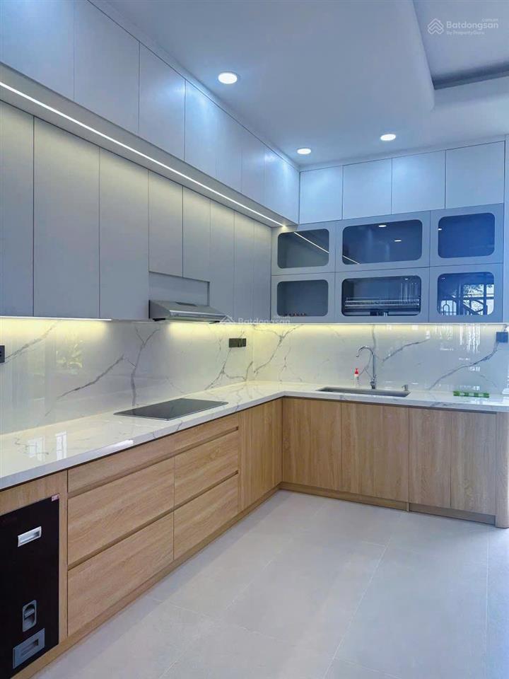 Khách tìm nhà để ở tại khu đô thị thường ưu tiên kề góc full nội thất có sân ô tô