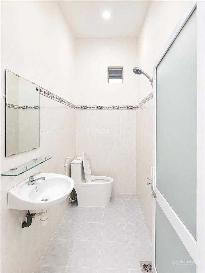 Nhà gần chợ vĩnh hải 2 lối vào, pháp lý chuẩn, dễ mua dễ ở