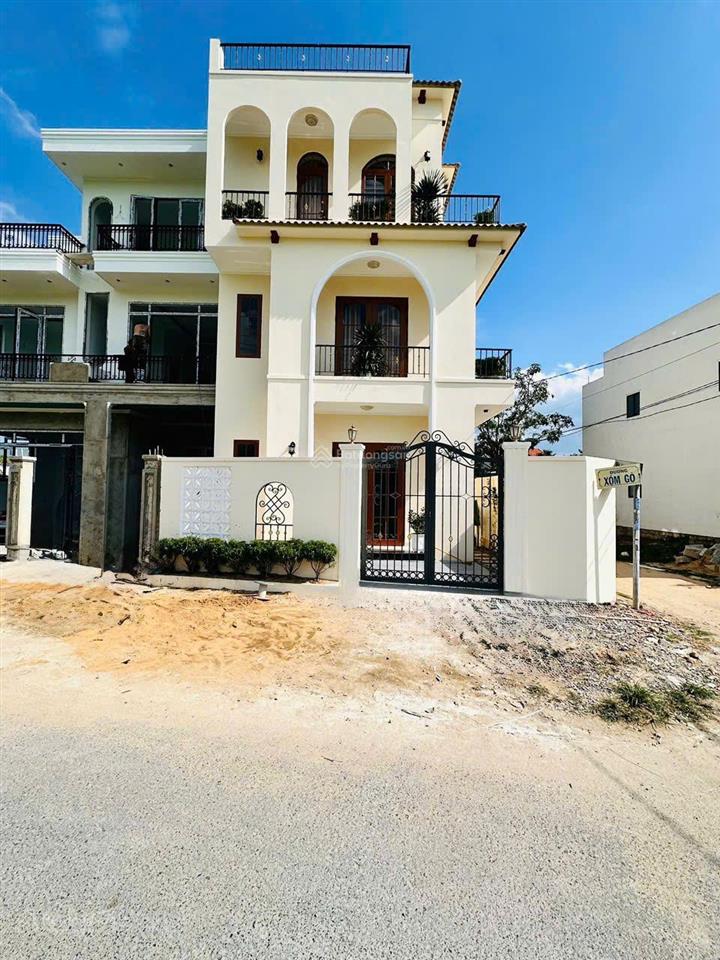 Siêu phẩm nhà biệt thự  phong cách địa trung hải  view đồng lúa cực chill thư giãn
