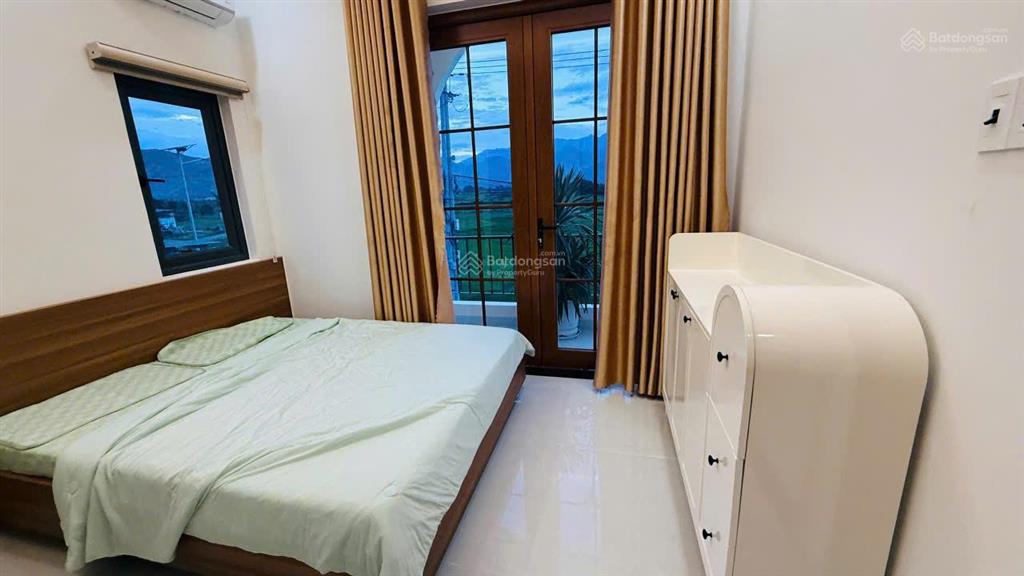 Siêu phẩm nhà biệt thự  phong cách địa trung hải  view đồng lúa cực chill thư giãn