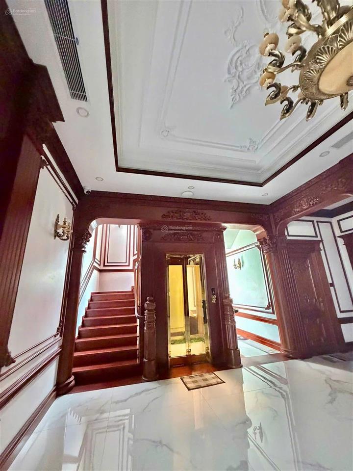Biệt thự view sông 4 tầng 300m2 trung tâm nha trang