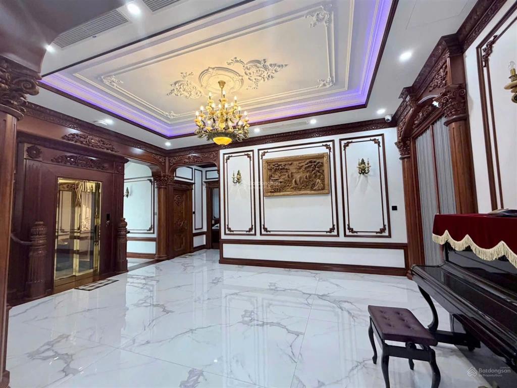 Biệt thự view sông 4 tầng 300m2 trung tâm nha trang