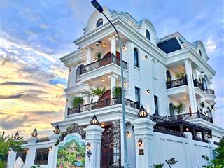 Biệt thự view sông 4 tầng 300m2 trung tâm nha trang