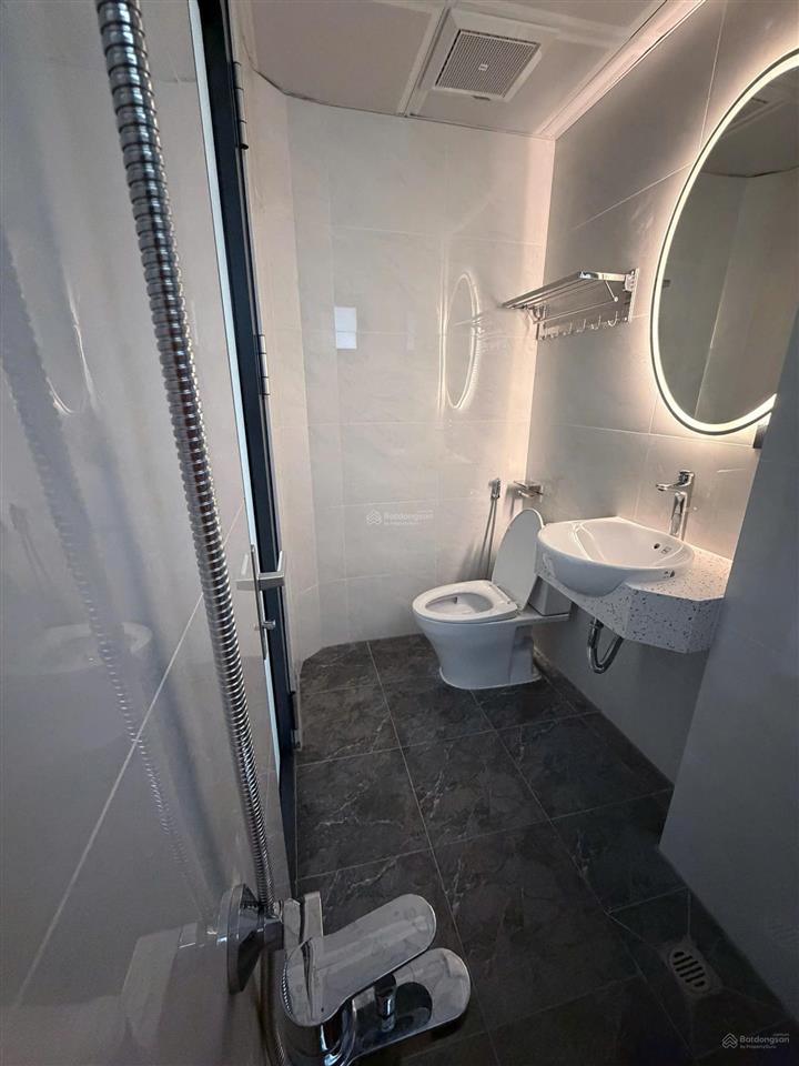 Cho thuê chmn sát hồ tây 191 trích sài  ngõ ô tô  căn 1  2pn + khách  đủ đồ  giá 8.6 triệu/th