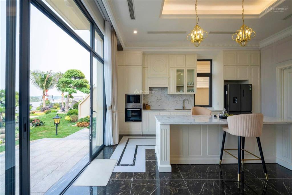10.3 tỷ có ngay nhà và đất 200m2 tại vinhomes vũ yên sân vườn view sông tự nhiên