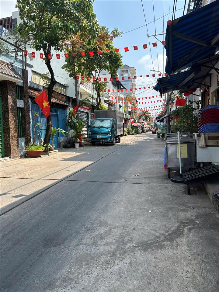 Nhà bán bình tân  giáp quận 6  đường xe tải 8m  kề khu tên lửa  4 x 15  chỉ 5.x tỷ