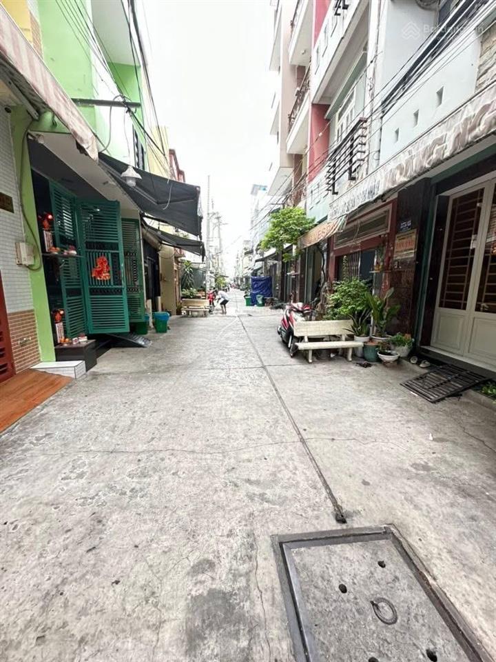 Nhà tên lửa nối dài  bình tân  ngang khủng 7m  diện tích rộng (98 m2)  đường xe hơi  5.x tỷ