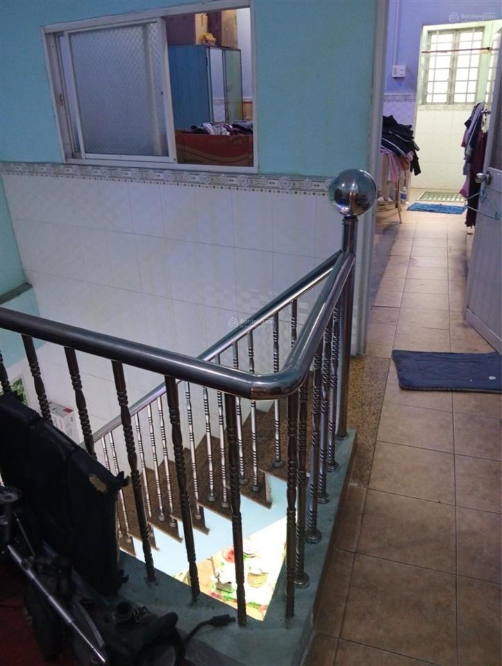 Nhà lê đình cẩn  bình tân  4 x 18m  đường xe hơi  chỉ 5.x tỷ