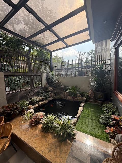 Bán nhà 3 tầng rất mới, gần quảng trường, summer vinh