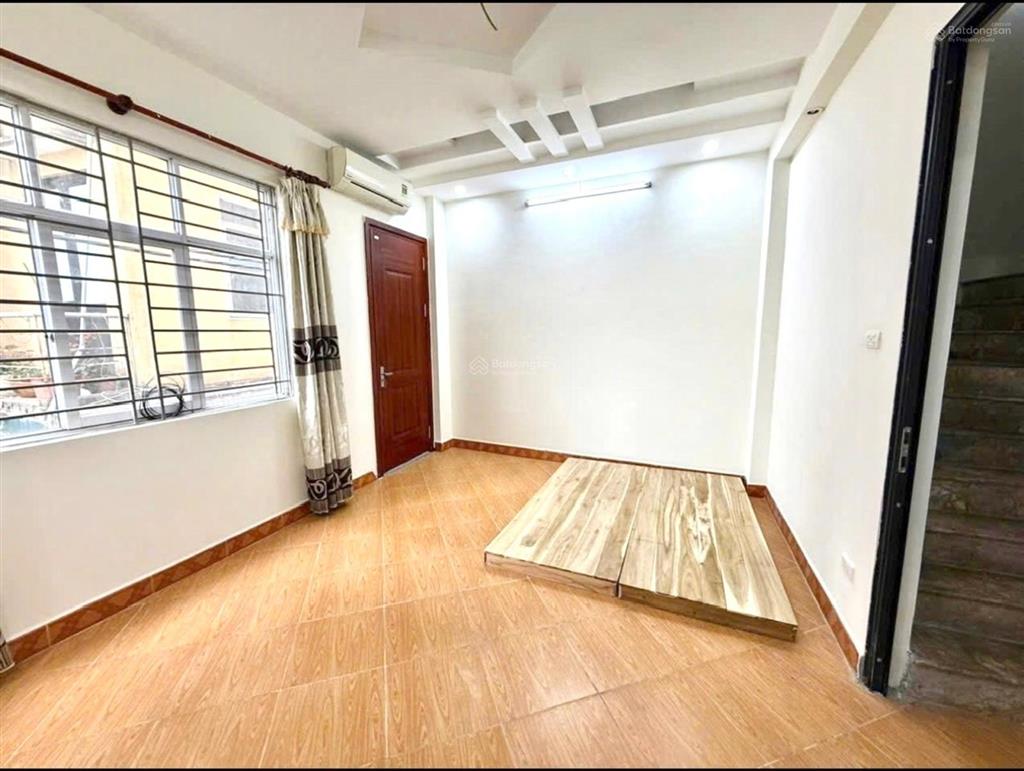 Giải phóng  bx nước ngầm 50m , 5 tầng , phân lô , ô tô vào nhà
