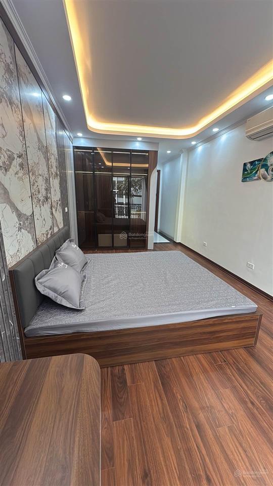 Bán nhà hoàng liệt 36m, 6 tầng xây mới, thang máy, phân lô, ô tô đỗ cửa.