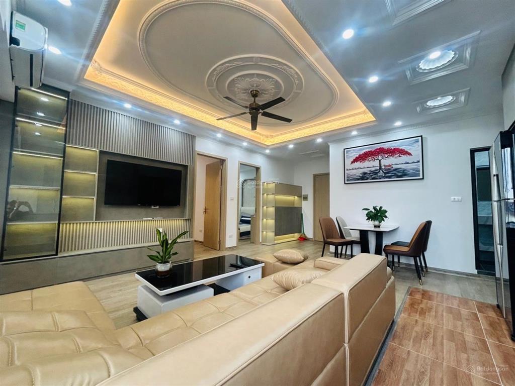 Nhỉnh 4 tỷ, căn hộ nơ 2 pháp vân, diện tích 70m, 2 ngủ, 2 wc full nội thất, lô góc 3 mặt thoáng.